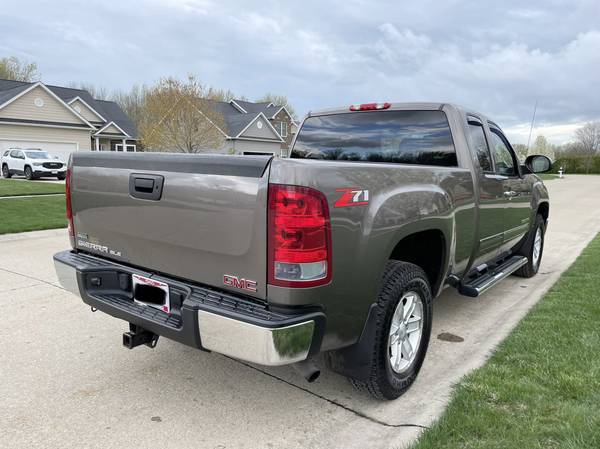 2012 GMC Sierra SLE Extended Cab 5 3 V8 2WD - - by for sale in Avon, OH – photo 7