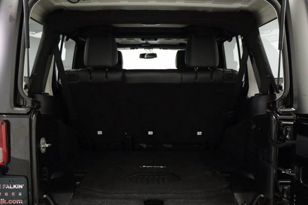 3 PIECE HARD TOP! Black 2015 Jeep *WRANGLER UNLIMITED* 4WD Rubicon -... for sale in Clinton, MO – photo 9