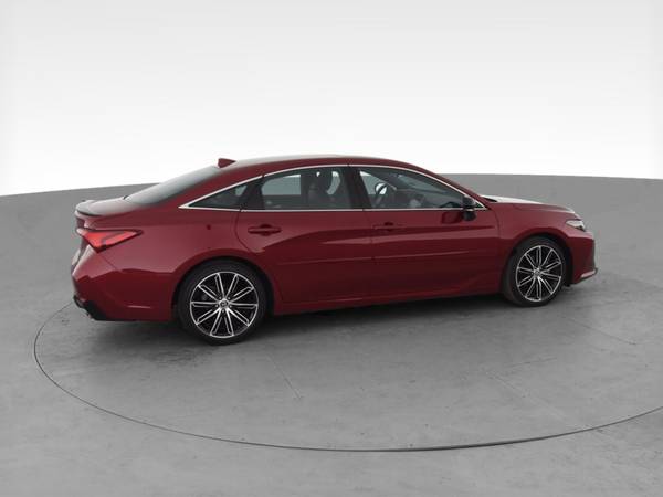 2019 Toyota Avalon XSE Sedan 4D sedan Red - FINANCE ONLINE - cars &... for sale in Cleveland, OH – photo 12