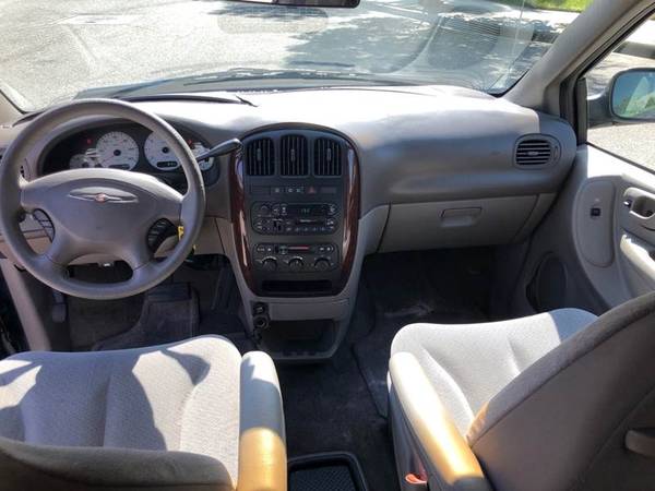 2002 Chrysler Town and Country eL 4dr Extended Mini Van for sale in Van Nuys, CA – photo 14