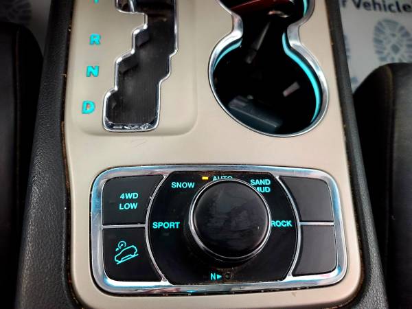 2011 Jeep Grand Cherokee LTD - - by dealer - vehicle for sale in Neenah, WI – photo 17