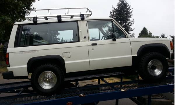 1984 Isuzu Trooper 2 - cars & trucks - by owner - vehicle automotive... for sale in Columbia City, IN – photo 4