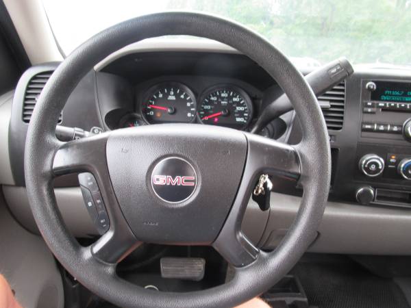 2008 GMC SIERRA 1500 REGULAR CAB 4WHEEL DRIVE-LIFT KIT-4.8LITER NICE for sale in NY, NY – photo 16