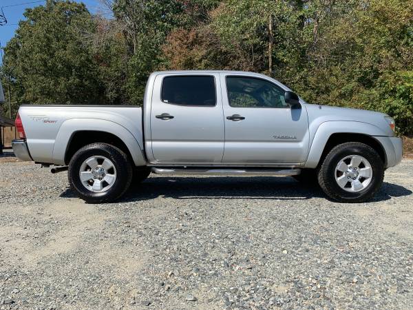CHECK OUT THIS 2006 TOYOTA TACOMA PRERUNNER TRD SPORT for sale in Thomasville, NC – photo 2