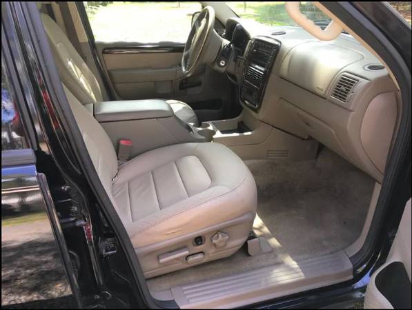 2004 Ford Explorer Limited / Leather / 3rd Row / Sunroof for sale in Summerville , SC – photo 2