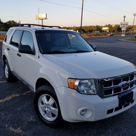 2010 Ford Escape XLT 3.0 V6 152K Miles Looks Great Runs Great for sale in Spartanburg, SC – photo 2