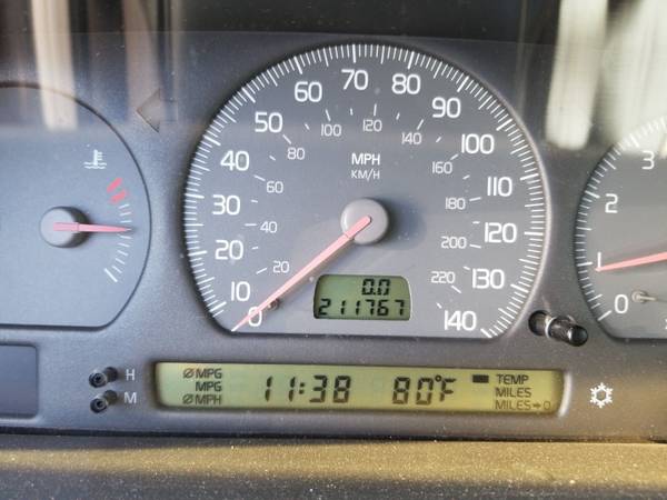 2000 VOLVO V 70 PA INSPECTED TILL JULY 2021 CHEAP COMMUTER AS IS... for sale in Allentown, PA – photo 8