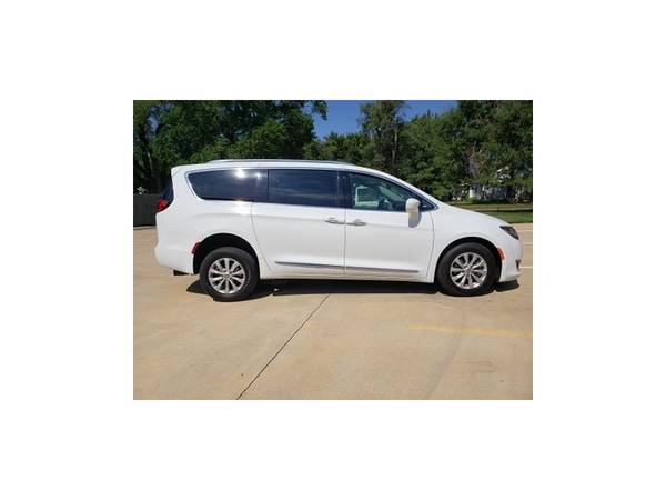 2018 Chrysler Pacifica Touring L 45k Wheelchair Mobility Handicap... for sale in Wichita, KS – photo 6