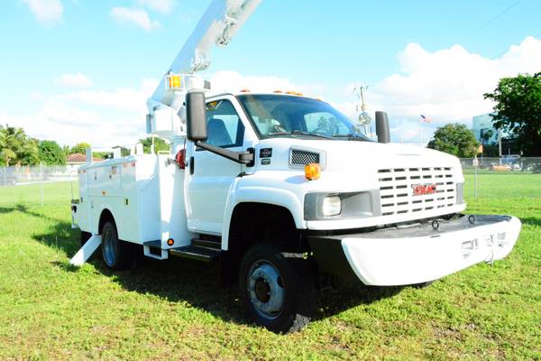 2009 GMC C5500 ALTEC BUCKET TRUCK 4X4 42FT - - by for sale in Other, KY – photo 13