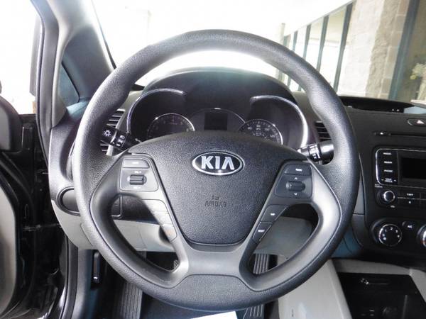 2015 Kia Forte 4dr Sdn Auto LX / CLEAN 1-OWNER CARFAX /... for sale in Tucson, AZ – photo 11