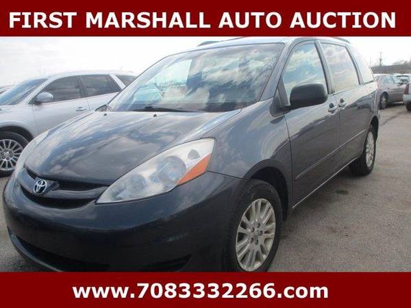 2010 Toyota Sienna LE - Auction Pricing - - by dealer for sale in Harvey, IL – photo 2