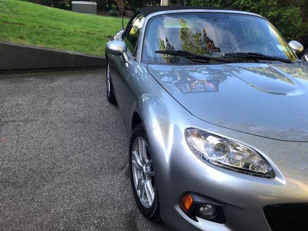 Like new 2014 Mazda Miata Convertible - cars & trucks - by owner -... for sale in Scarsdale, NY – photo 6