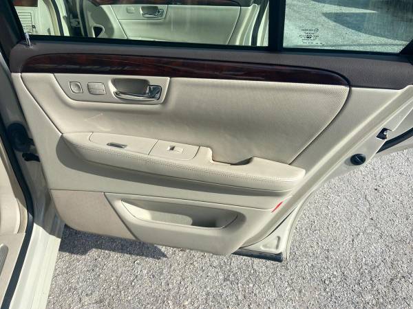 2010 Cadillac DTS w/1SD - - by dealer - vehicle for sale in TAMPA, FL – photo 20