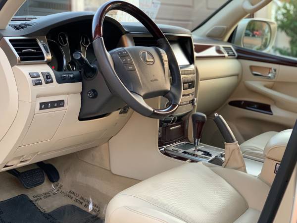 LEXUS LX570 4WD 1 OWNER EXCELLENT CONDITION ULTRA LOW MILES - cars & for sale in San Diego, CA – photo 7