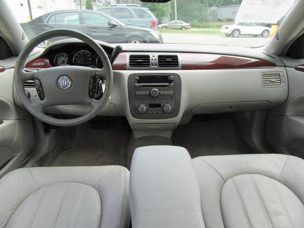2010 Buick Lucerne CXL-3 for sale in Waterloo, IA – photo 11