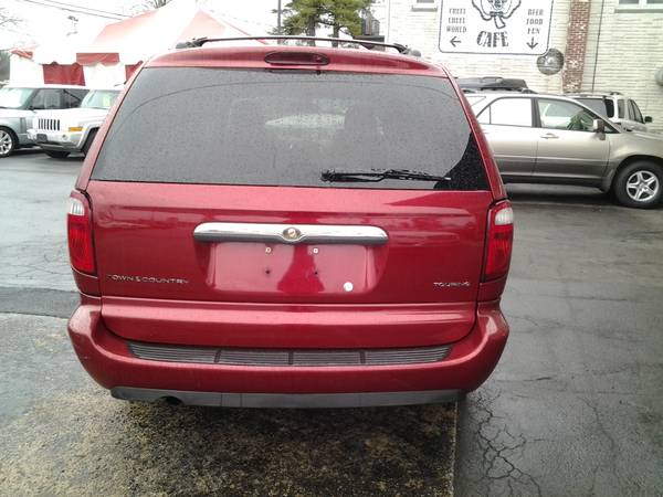 2006 Chrysler Town and Country Touring -- Rear Entertainment! - cars... for sale in Bausman, PA – photo 6
