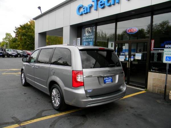 2014 Chrysler Town & Country TOURING-L 30TH ANNIVERSARY 7-PASSENGER... for sale in Plaistow, MA – photo 8