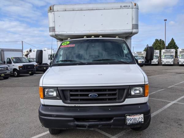2006 Ford Econoline Commercial Cutaway 14FT Box Truck with Loading for sale in Fountain Valley, CA – photo 2