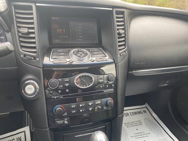 2010 Infiniti FX35 All Wheel Drive NO ACCIDENTS - - by for sale in Grand Blanc, MI – photo 13