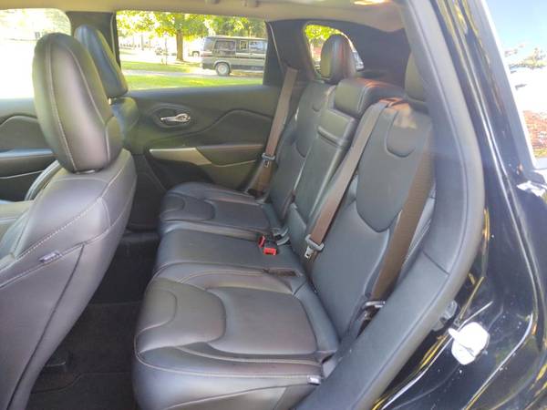 2018 Jeep Cherokee Limited - 29,000 Miles - All Wheel Drive - - cars... for sale in South Lyon, MI – photo 7
