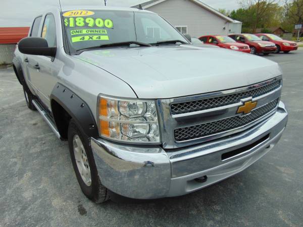 1 OWNER VEHICLE! 2012 CHEVY SILVERADO LT CREW CAB 4X4 - cars & for sale in CHURUBUSCO, IN, IN – photo 2
