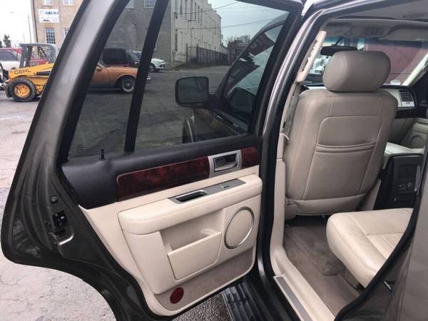 03 LINCOLN NAVIGATOR - - by dealer - vehicle for sale in milwaukee, WI – photo 12