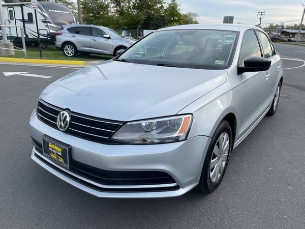2016 Volkswagen Jetta - - by dealer - vehicle for sale in CHANTILLY, District Of Columbia – photo 3