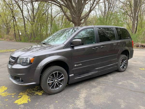 Wheelchair/Handicap Accessible 2017 Dodge Grand Caravan GT - cars for sale in Other, MI – photo 17