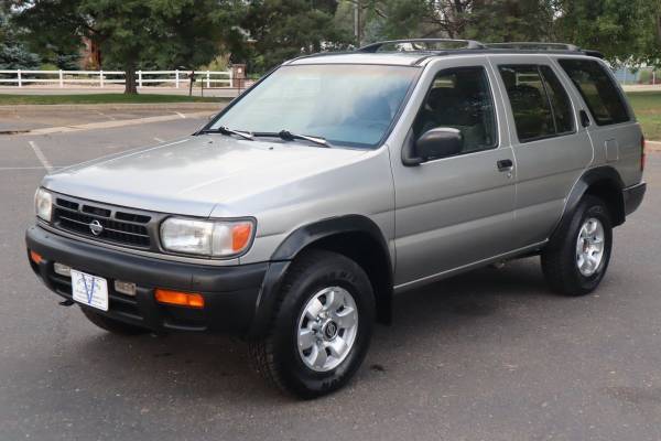 1998 Nissan Pathfinder 4x4 4WD SE SUV - cars & trucks - by dealer -... for sale in Longmont, CO – photo 11