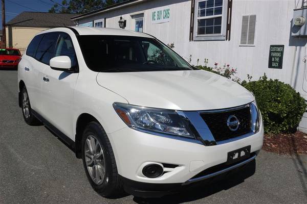 2015 NISSAN PATHFINDER, CLEAN TITLE, 2 OWNERS, 4X4, 3RD ROW, LOW... for sale in Graham, NC – photo 3