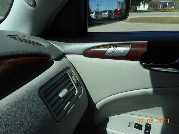 2010 BUICK LUCERNE CXL - - by dealer - vehicle for sale in Wautoma, WI – photo 10