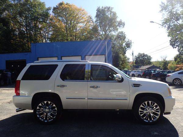 2008 Cadillac Escalade AWD - CARFAX ADVANTAGE DEALERSHIP! for sale in Mansfield Center, CT – photo 6