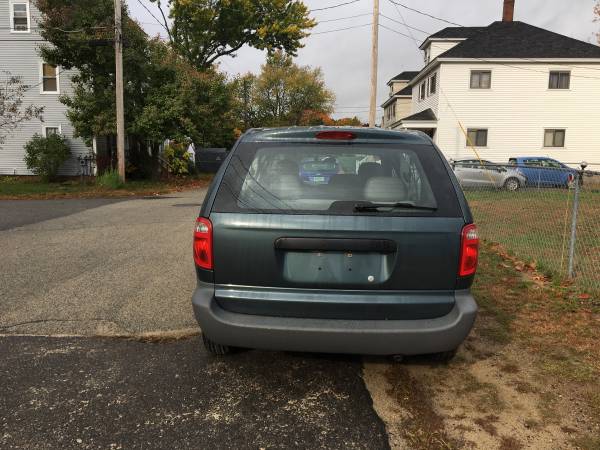2007 dodge caravan no rust low miles - cars & trucks - by owner -... for sale in East Derry, MA – photo 5