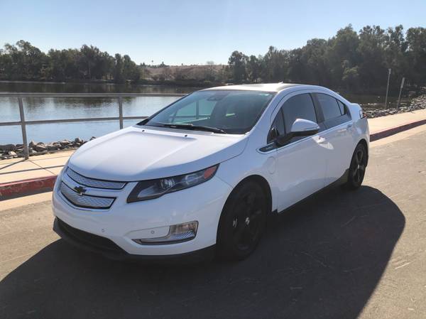 2014 Fully Loaded White Chevy Volt Premium - Low Miles! - cars &... for sale in Huntington Beach, CA – photo 2