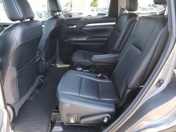 2018 Toyota Highlander XLE V6 AWD for sale in Medford, OR – photo 16