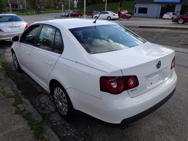 2009 Volkswagen Jetta S - - by dealer - vehicle for sale in Uniontown, PA – photo 10