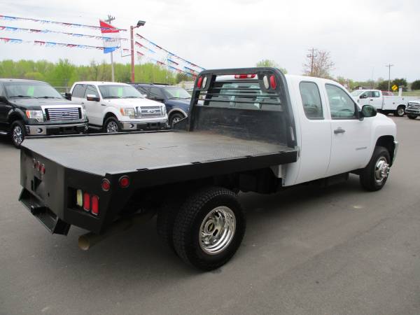 2013 chevrolet 3500 duramax diesel drw 4x4 extended cab flatbed 4wd for sale in Forest Lake, WI – photo 4