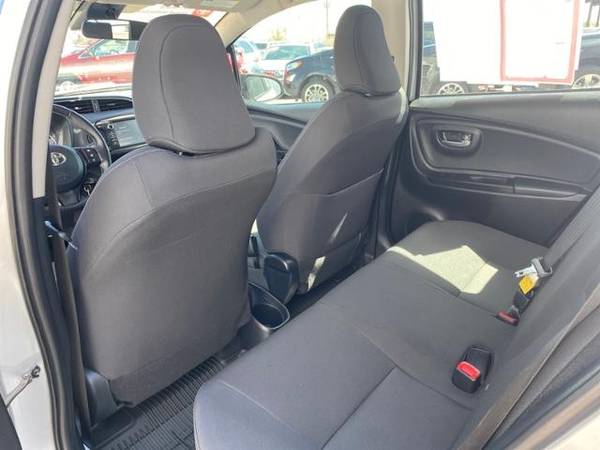 2018 Toyota Yaris Certified 5-Door SE Auto Sedan for sale in Klamath Falls, OR – photo 15