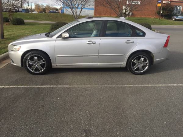 2010 VOLVO S40 (BEAUTIFUL) - cars & trucks - by owner - vehicle... for sale in Matthews, NC – photo 4