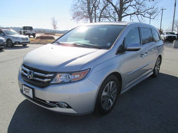 2014 Honda Odyssey Touring van Alabaster Silver Metallic - cars & for sale in Fayetteville, AR – photo 3