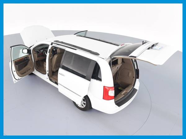 2015 Chrysler Town and Country Touring Minivan 4D van White for sale in Sausalito, CA – photo 17