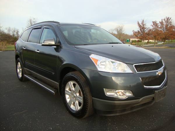 2010 CHEVROLET TRAVERSE - cars & trucks - by dealer - vehicle... for sale in Mansfield, OH – photo 7