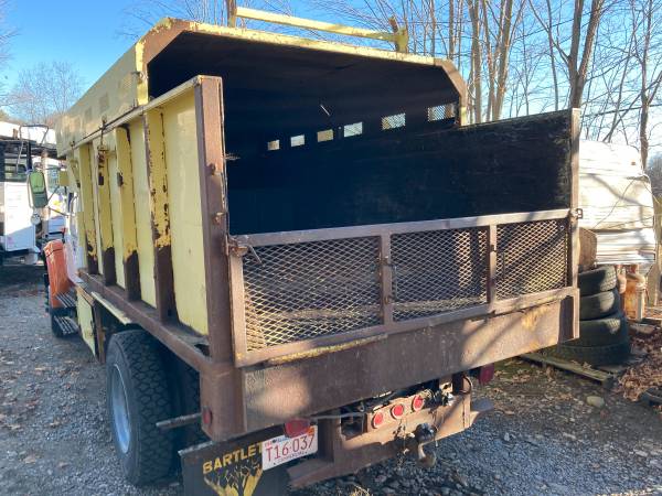 INTERNATIONAL 4700 CHIP BOX diesel - cars & trucks - by owner -... for sale in Bolton, MA – photo 9
