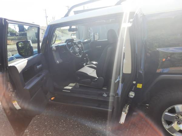 2010 Toyota FJ Cruiser with ONLY 120, 267 Miles-Greensboro - cars & for sale in Denver, NC – photo 8