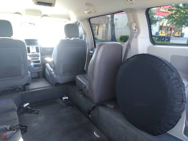 Handicap van - 2010 Chrysler Town & Country for sale in Palm Bay, FL – photo 5