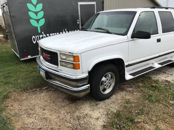 1996 GMC Suburban 4x4 1500 - cars & trucks - by owner - vehicle... for sale in Convoy, IN – photo 2