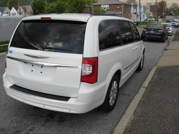 2013 Chrysler Town & Country Touring - Super Clean! for sale in Prospect Park, NJ – photo 5