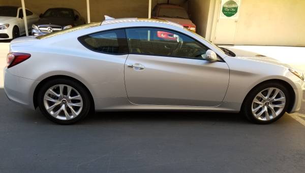 Sporty 2014 Hyundai Genesis Coupe - Very clean! - cars & trucks - by... for sale in Los Altos, CA – photo 8