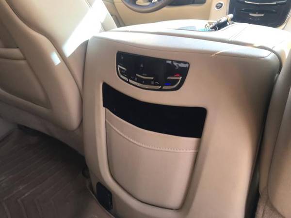 2017 Cadillac Escalade Luxury 4WD for sale in Flint, MI – photo 16