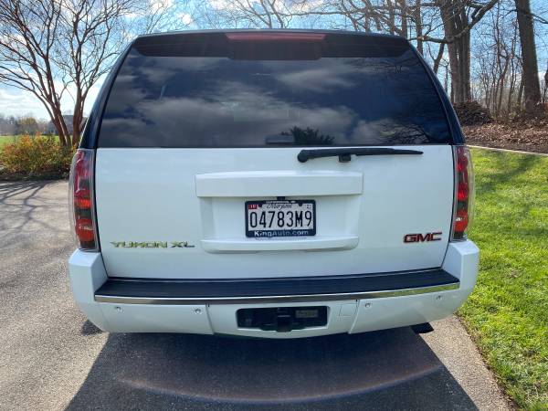 2007 GMC Yukon XL Denali - cars & trucks - by owner - vehicle... for sale in Gaithersburg, MD – photo 6